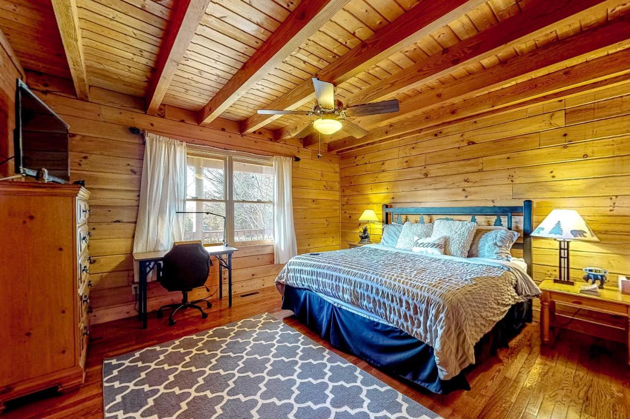 Lazy Bear Lodge Sevierville Exteriör bild