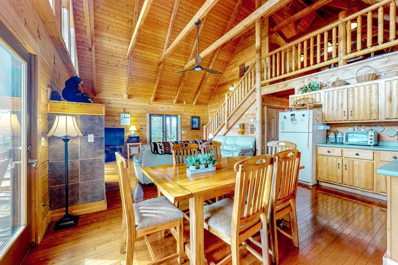Lazy Bear Lodge Sevierville Exteriör bild