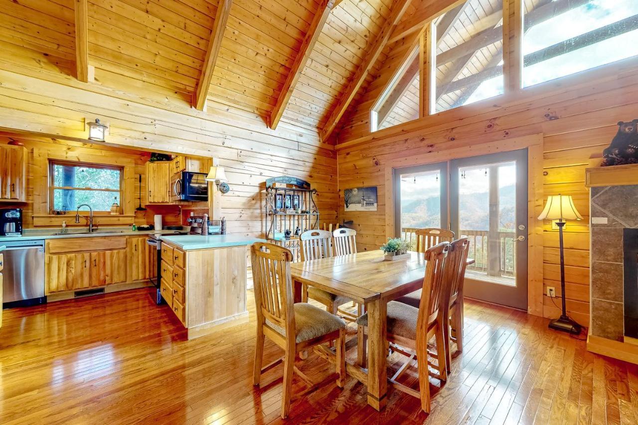 Lazy Bear Lodge Sevierville Exteriör bild