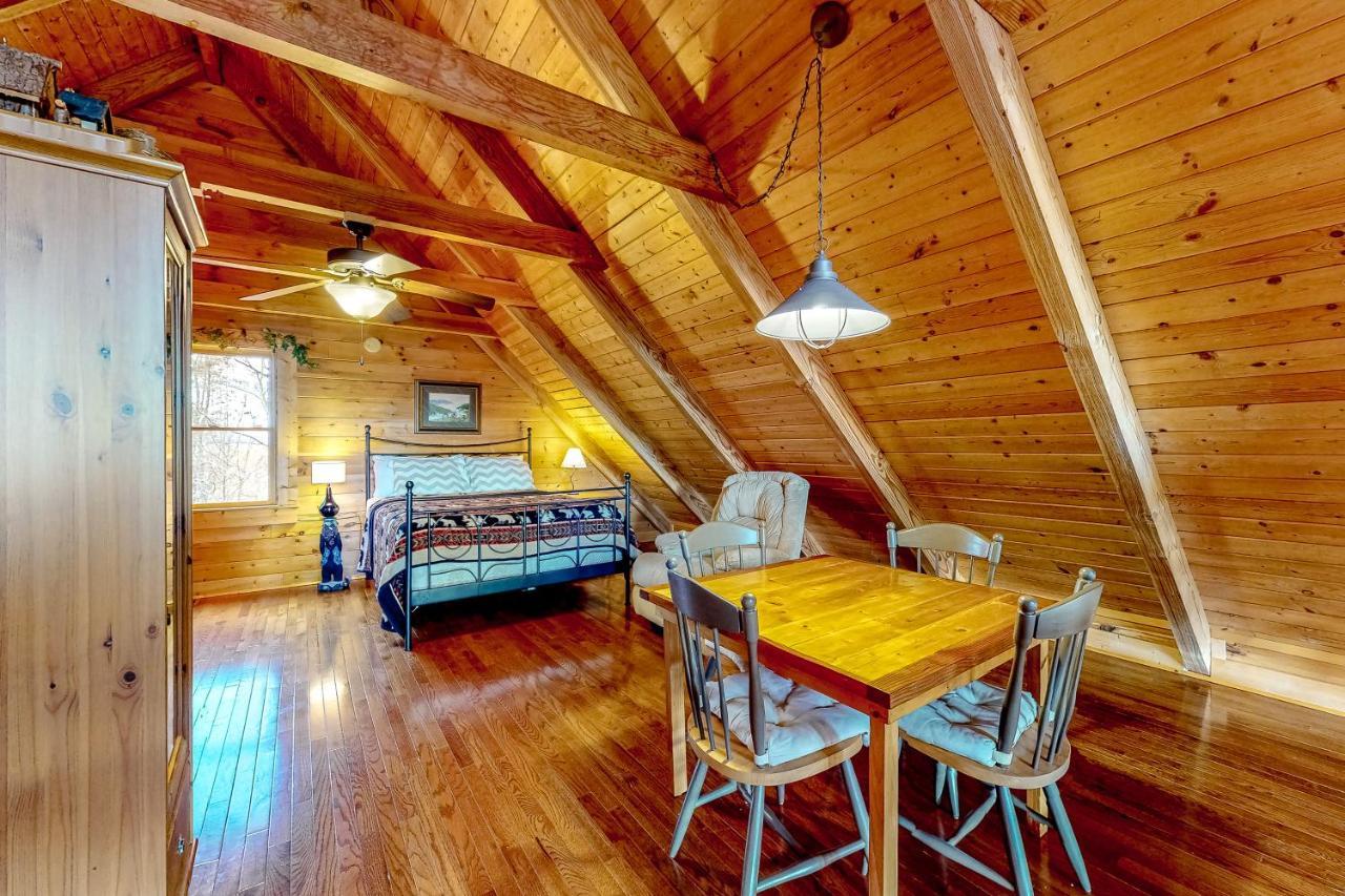 Lazy Bear Lodge Sevierville Exteriör bild