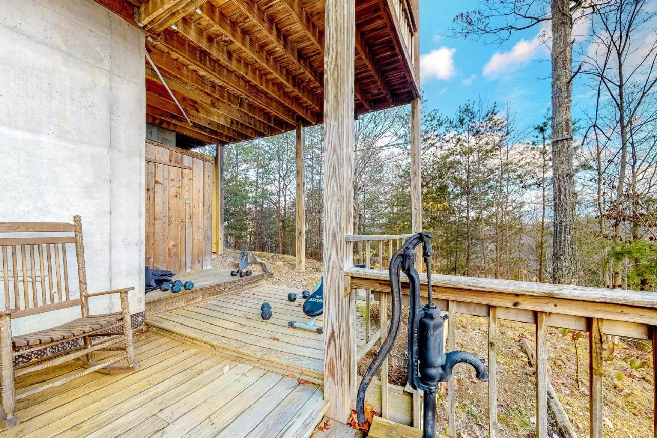 Lazy Bear Lodge Sevierville Exteriör bild