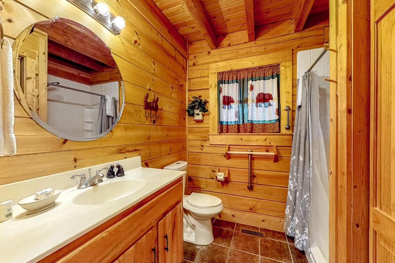 Lazy Bear Lodge Sevierville Exteriör bild